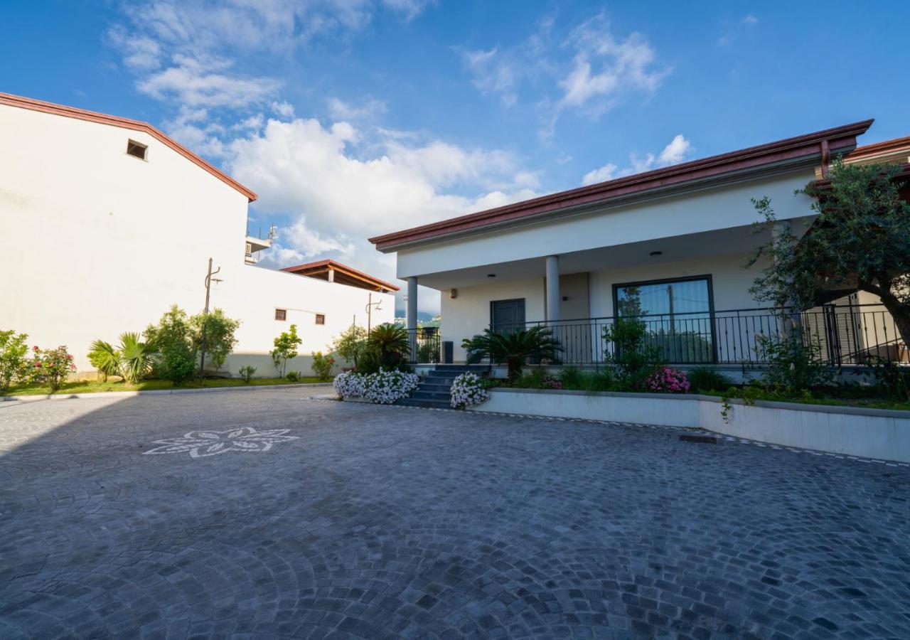 Villa Dei Cesari Bed & Breakfast Santa Maria La Carità Dış mekan fotoğraf