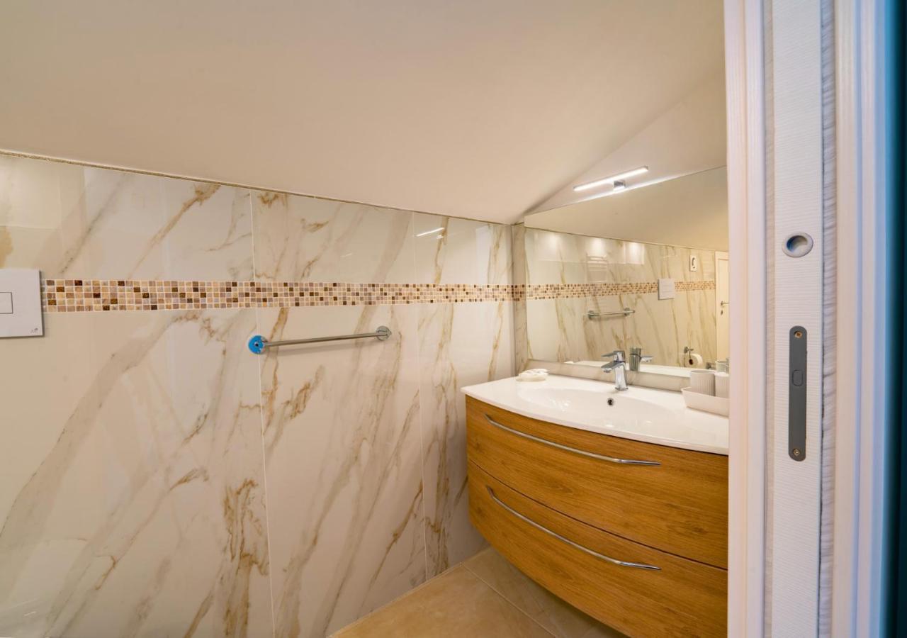 Villa Dei Cesari Bed & Breakfast Santa Maria La Carità Dış mekan fotoğraf