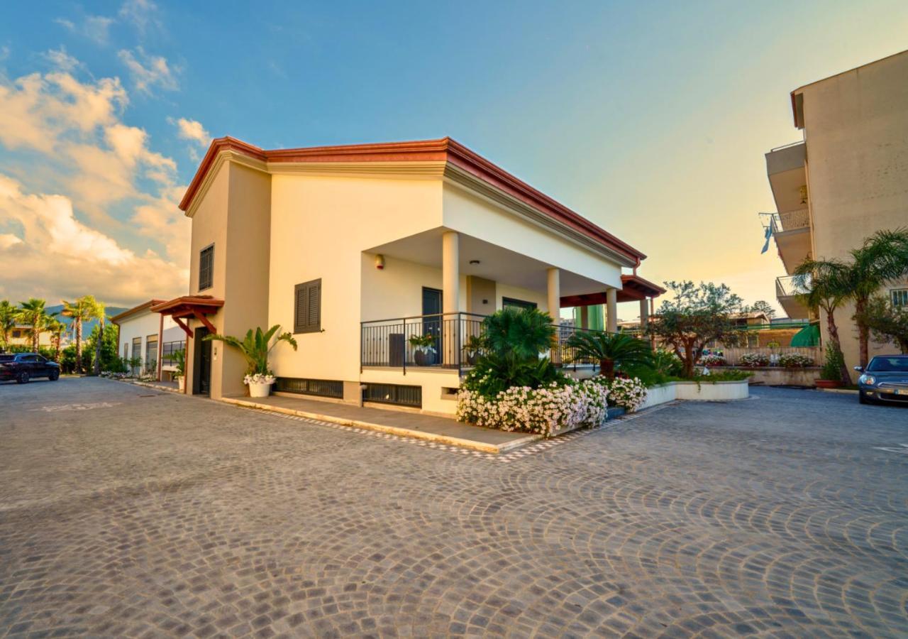 Villa Dei Cesari Bed & Breakfast Santa Maria La Carità Dış mekan fotoğraf